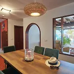 Casa Petra Peaceful & Private, Sea Views, Pool & Bbq Villa Playa Blanca (Lanzarote)