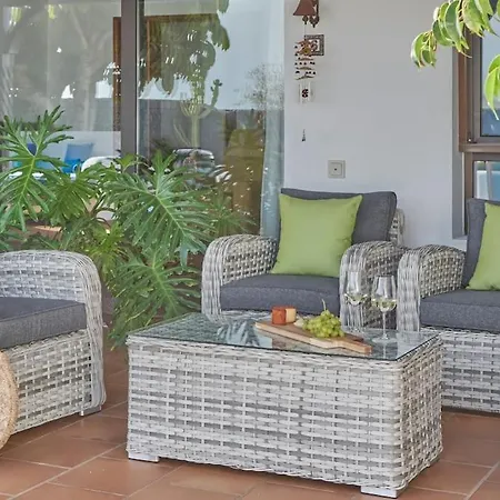 Casa Petra Peaceful & Private, Sea Views, Pool & Bbq *