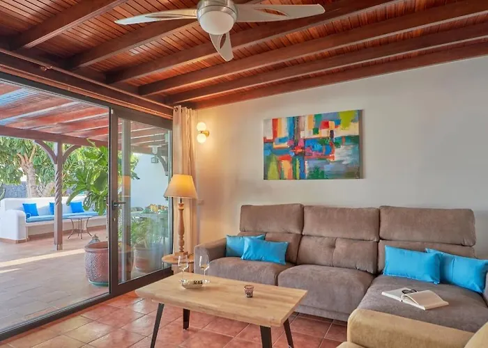 ヴィラ Casa Petra Peaceful & Private, Sea Views, Pool & Bbq