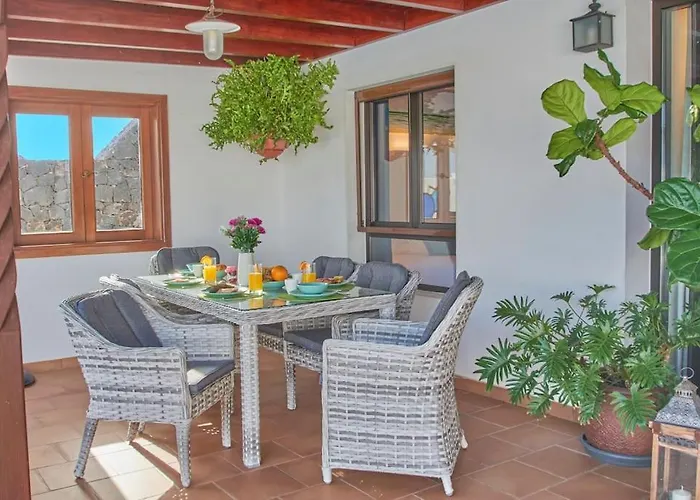 ヴィラ Casa Petra Peaceful & Private, Sea Views, Pool & Bbq *