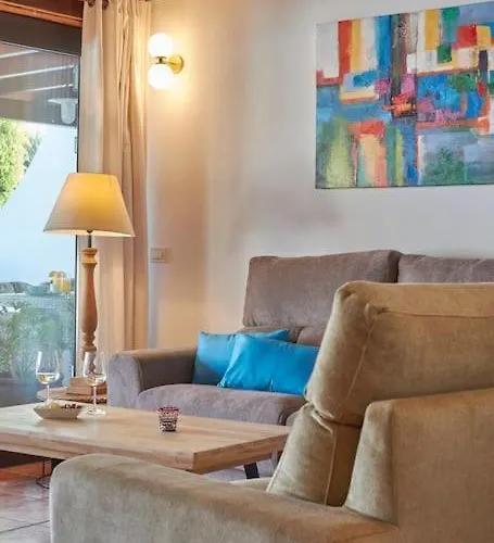 Casa Petra Peaceful & Private, Sea Views, Pool & Bbq Villa Playa Blanca (Lanzarote)