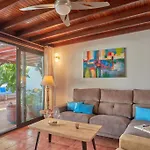 Villa Casa Petra Peaceful & Private, Sea Views, Pool & Bbq