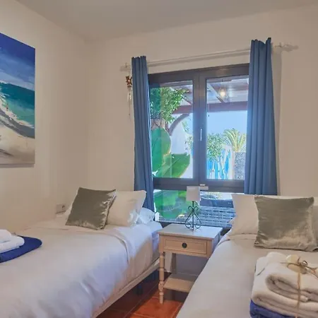 Casa Petra Peaceful & Private, Sea Views, Pool & Bbq