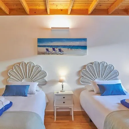 Casa Petra Peaceful & Private, Sea Views, Pool & Bbq Playa Blanca