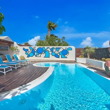 别墅 Casa Petra Peaceful & Private, Sea Views, Pool & Bbq 普拉亚布兰卡