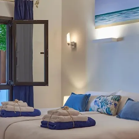 Casa Petra Peaceful & Private, Sea Views, Pool & Bbq * Playa Blanca