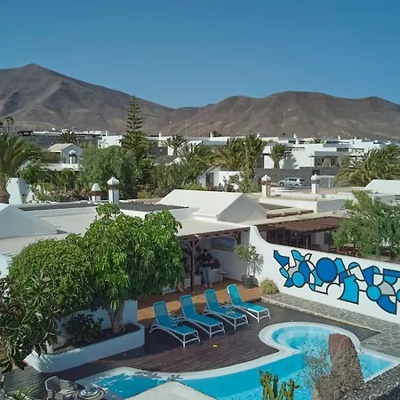 Casa Petra Peaceful & Private, Sea Views, Pool & Bbq Villa *