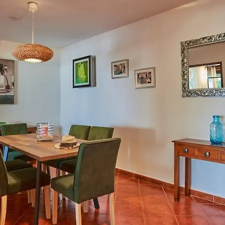 Villa Casa Petra Peaceful & Private, Sea Views, Pool & Bbq *