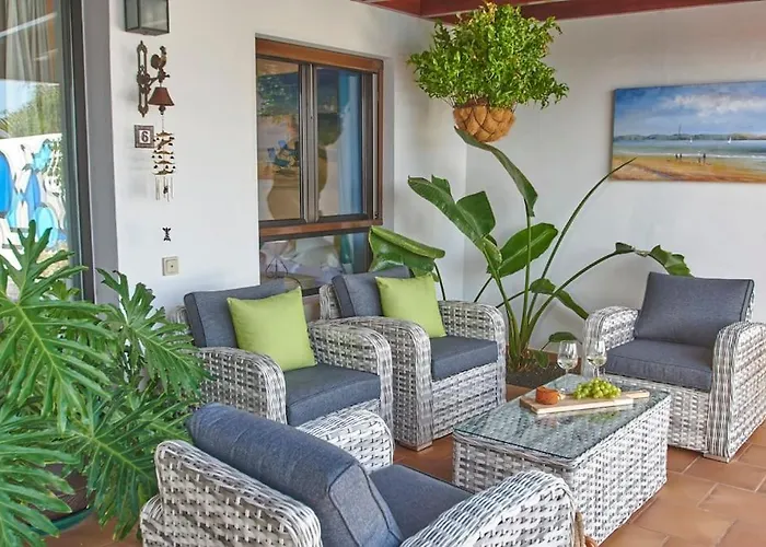Casa Petra Peaceful & Private, Sea Views, Pool & Bbq Villa Playa Blanca (Lanzarote)
