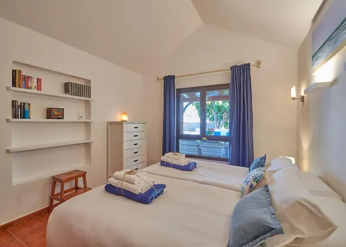 Casa Petra Peaceful & Private, Sea Views, Pool & Bbq * Playa Blanca (Lanzarote)