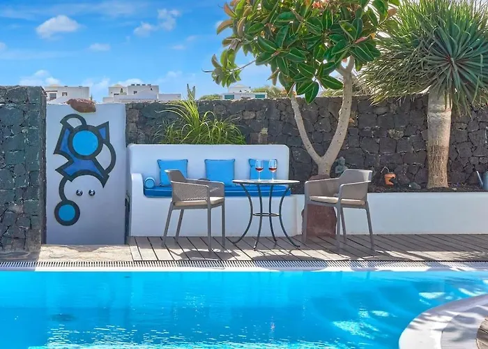 Casa Petra Peaceful & Private, Sea Views, Pool & Bbq *